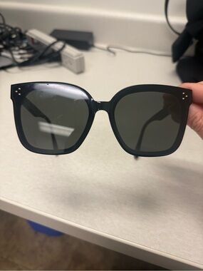 GENTLE MONSTER Her 01 Sunglasses
